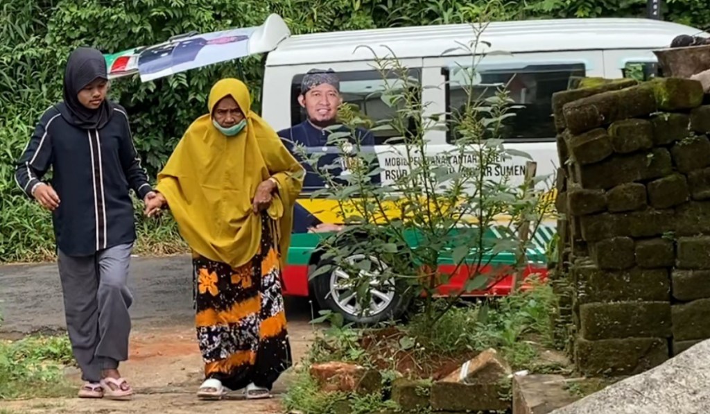 Mobil Sehat RSUD Sumenep Langsung Dioperasikan Antar Pasien Pulang ke Rumah Secara Gratis