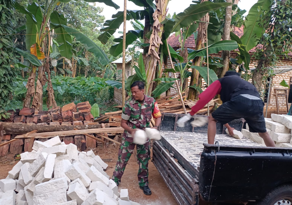 Sasaran Rumah Tidak Layak Huni Mulai di Bongkar&nbsp;Babinsa