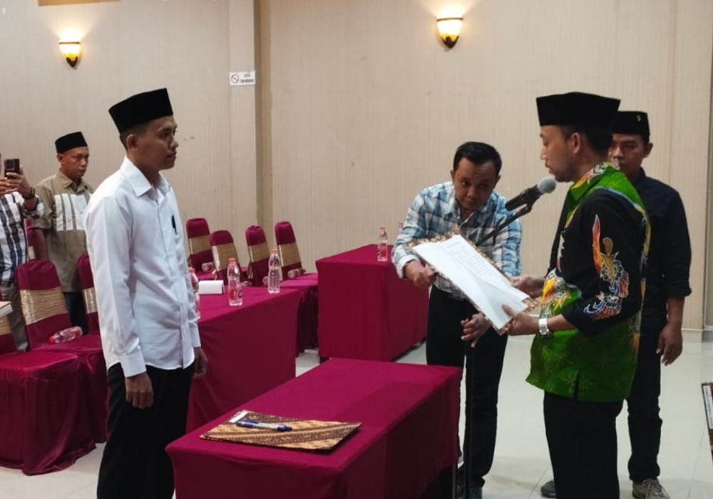 KPU Sumenep Lantik Satu Orang PAW Anggota PPS Desa Tenonan