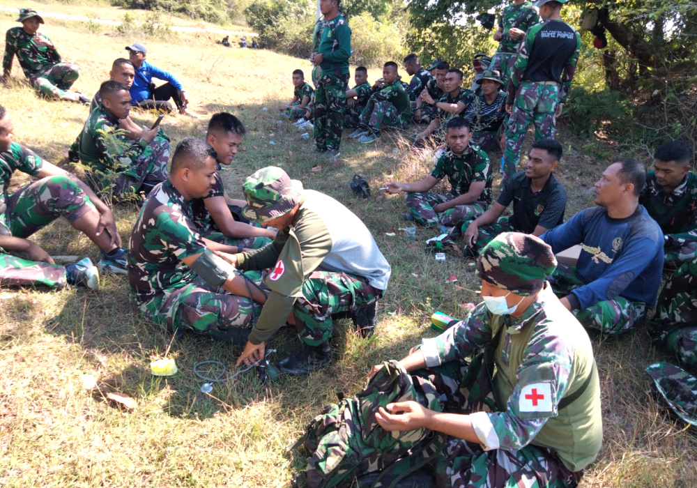 Tim Kesehatan Lapangan TMMD Cek Berkala Kesehatan Anggota&nbsp;Satgas