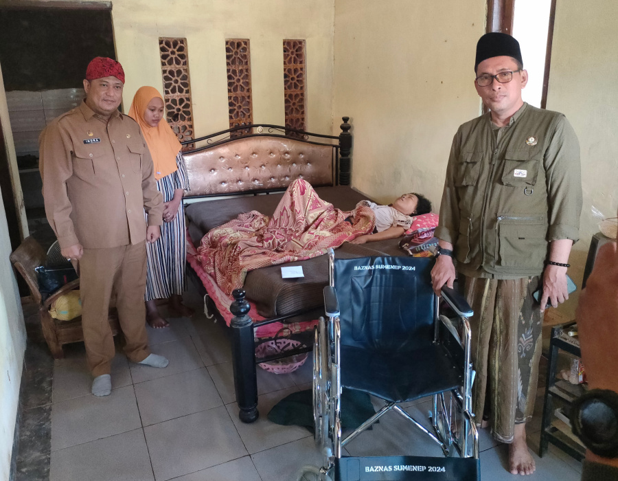 Bupati Bersama Baznas Sumenep Salurkan Bantuan kepada Jurnalis Yang Sakit&nbsp;Stroke